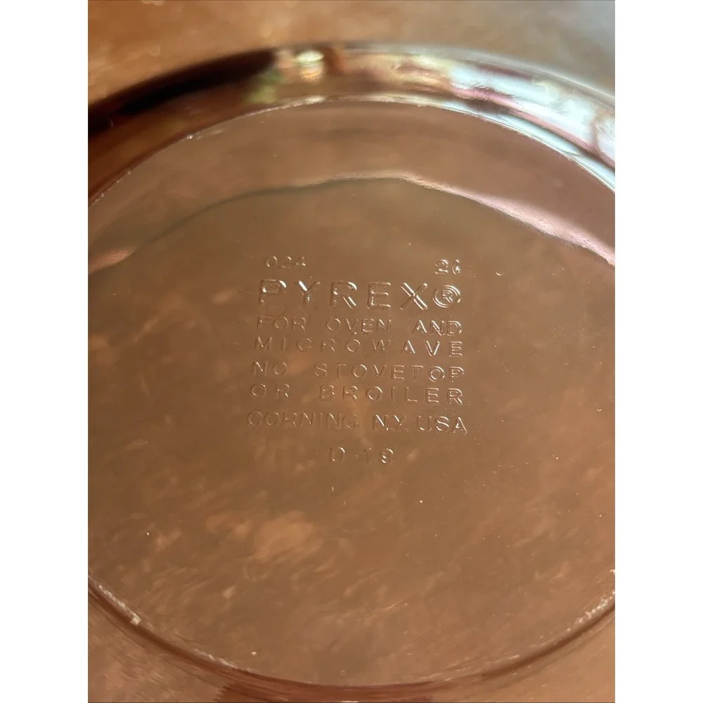 Pyrex Corning VTG #024 2L Cranberry Round Casserole Dish/Bowl With Lid Handles